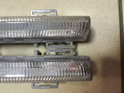 Ходовые огни правый и левый Мерседес W204