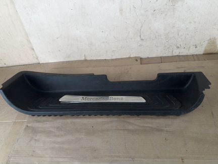 Накладка порога левая Mercedes V-Class W447