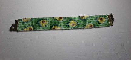 Браслет из бисера