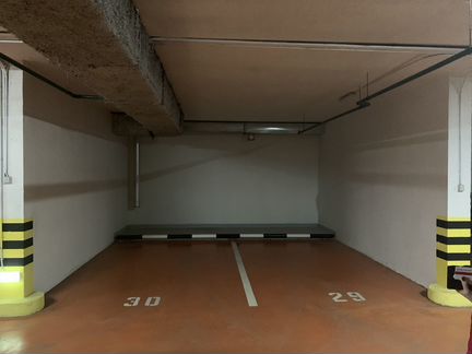 Машиноместо, 13 м²