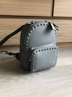 Рюкзак серый под valentino