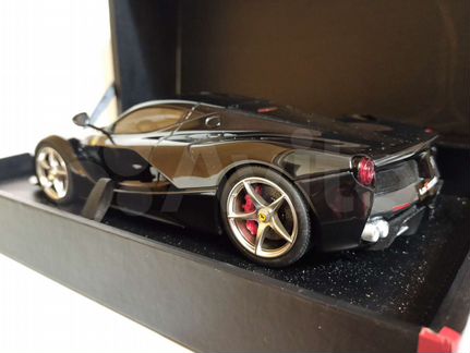 Ferrari LaFerrari Black 1:18 Kyosho