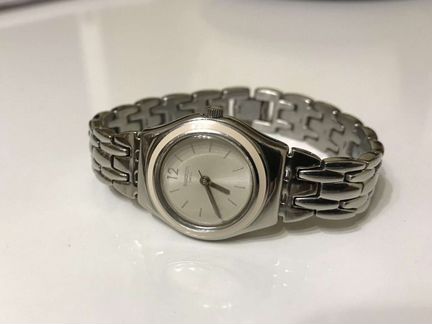 Женские часы 