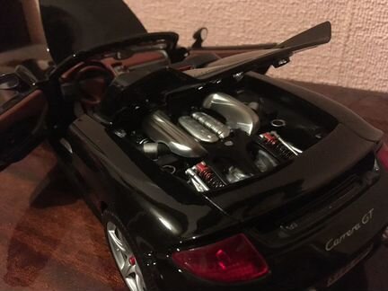 Модель Porsche Carrera GT