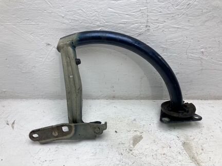 Петля багажника правая Volkswagen Passat B7 1.6