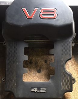 Кожух клапанной крышки audi V8 4.2
