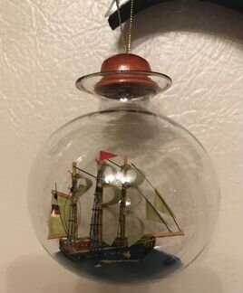 Корабль декоративный в шаре и бутылке Германия