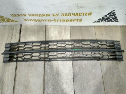 Решетка переднего бампера бу Skoda Rapid OEM 60U85