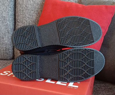 Ботинки новые, нат. кожа, демисезонные, 35 разм