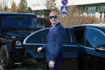 Водитель телохранитель