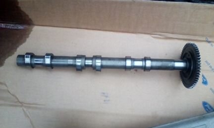 Распредвал впускной om642 Mercedes ML w164 3.0 D