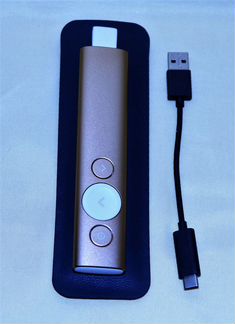 Презентер Logitech Spotlight