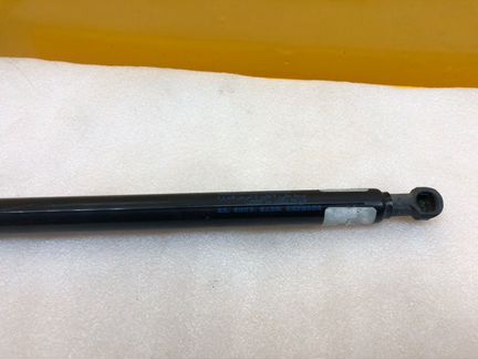 Амортизатор багажника Nissan Qashqai J11 2013-2020